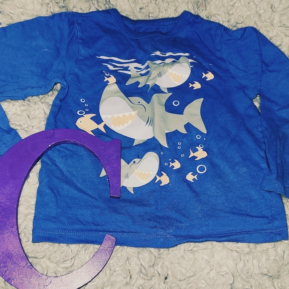 The Children's Place Shark Long Sleeved T-shirt - Picture 5 of 6